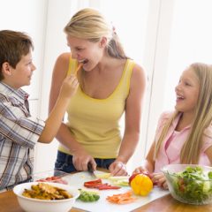 Enséñales a comer bien