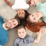 Cómo adoptar a un niño en España